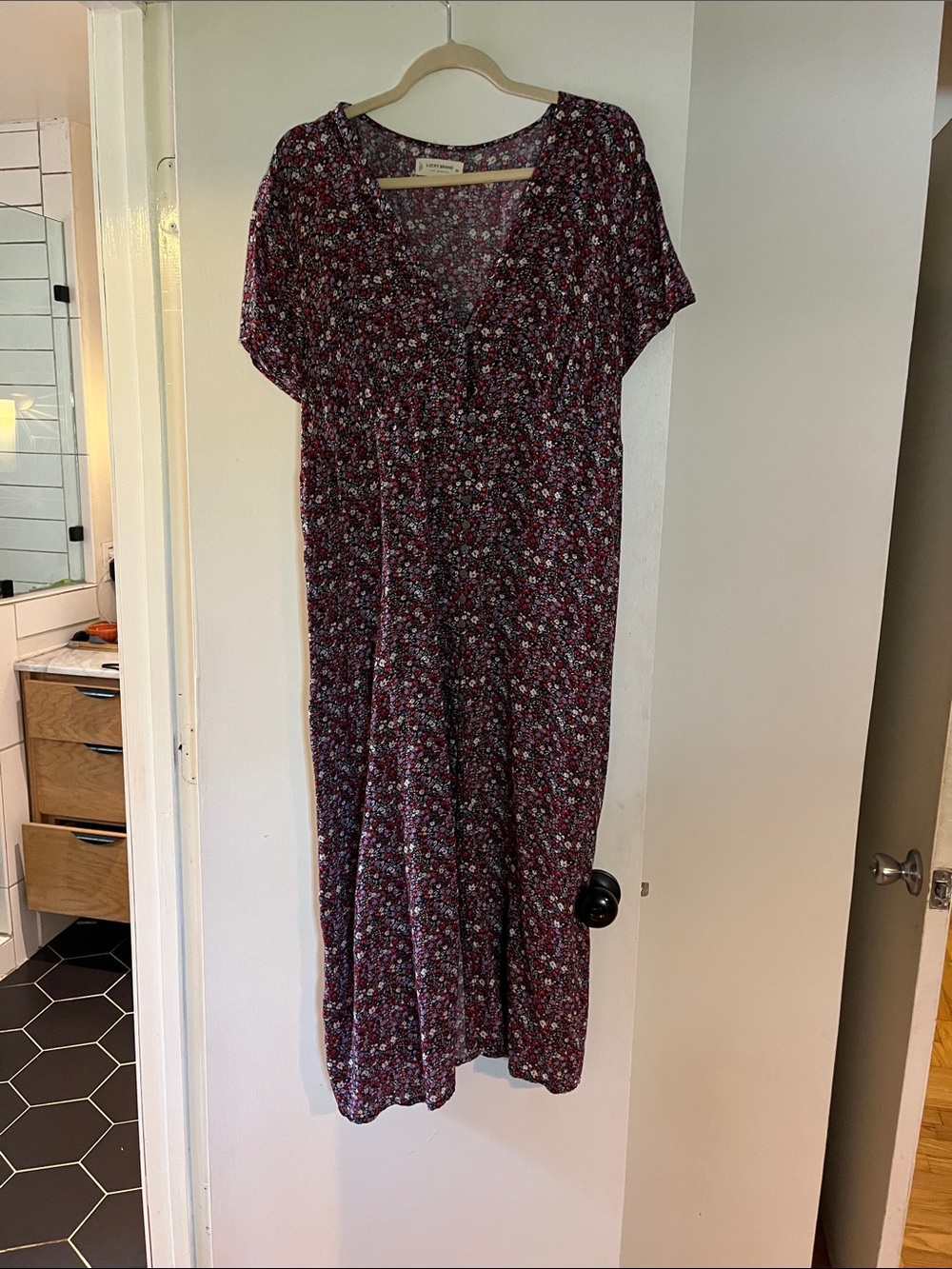 Lucky Brand Burgundy Floral Short Sleeve V-Neck Maxi Dress